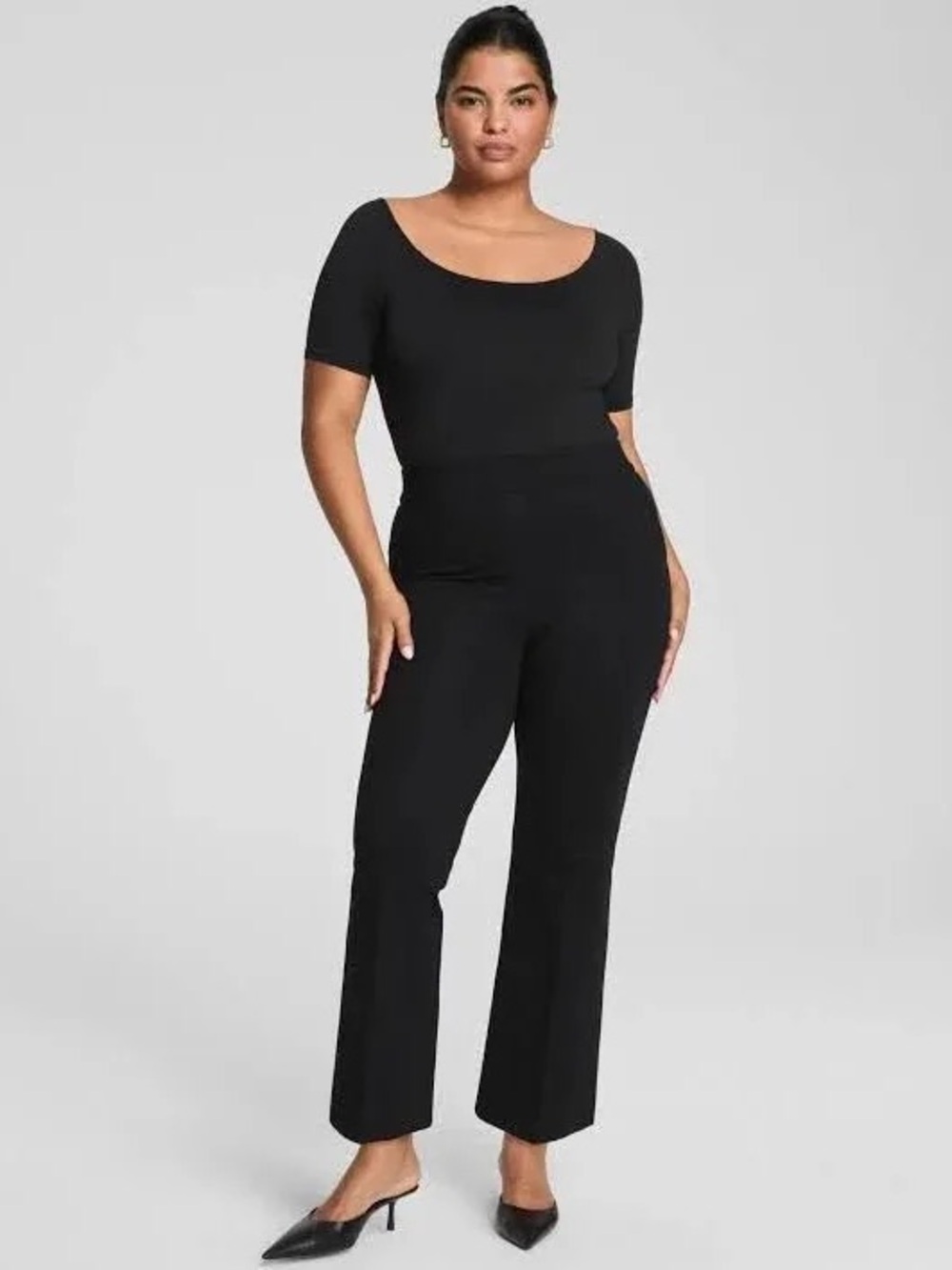 SPANXsupersmooth™ PerfectFit
Ponte Kick Flare Pant | Classic Black
Petite / S